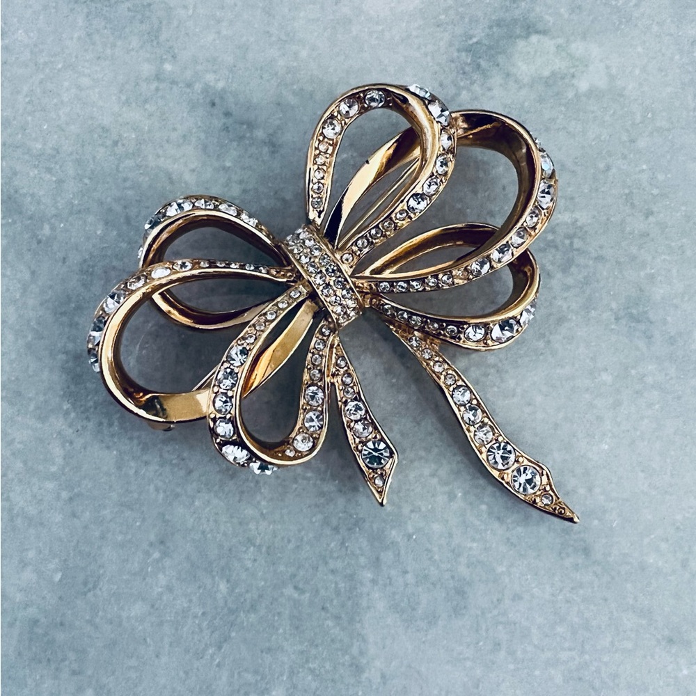 KJL for Avon Bow Brooch